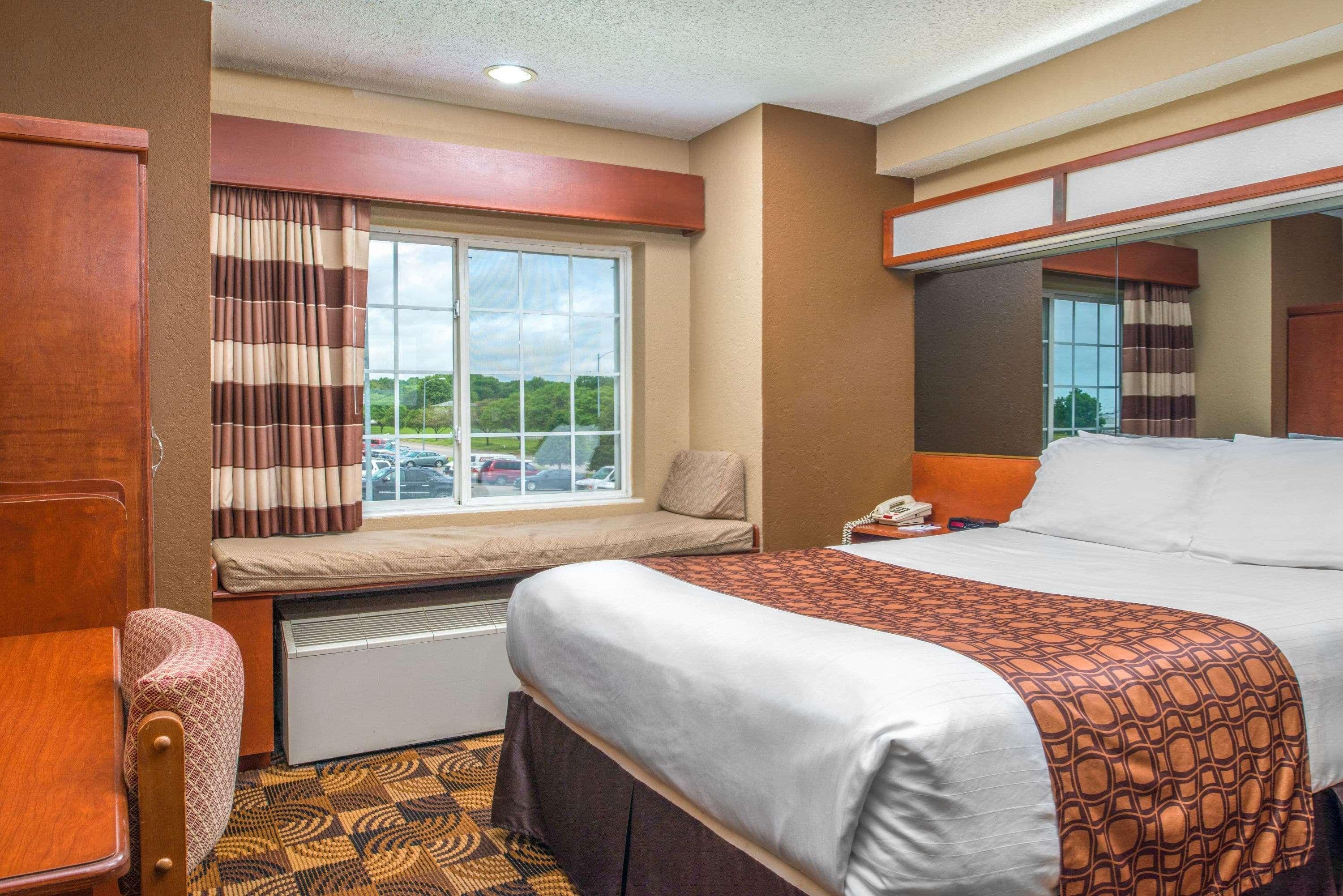 Microtel Inn&Suites Lincoln Esterno foto